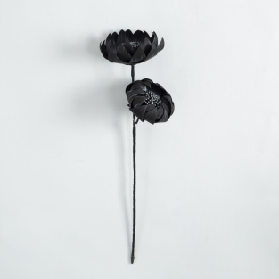 Vitale Siyah Gümüş Süpürmeli Göbekli Model Yapay Çiçek AK.ESR0022